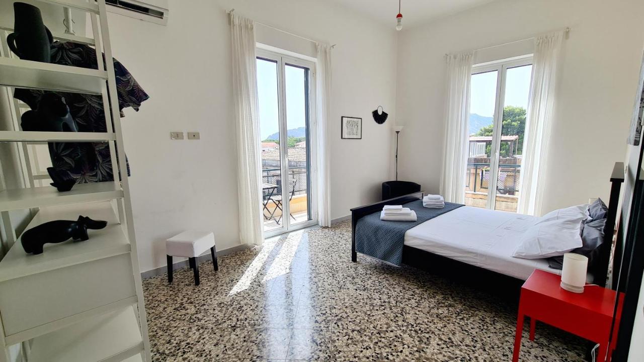 Arima Mondello Apartment Екстериор снимка